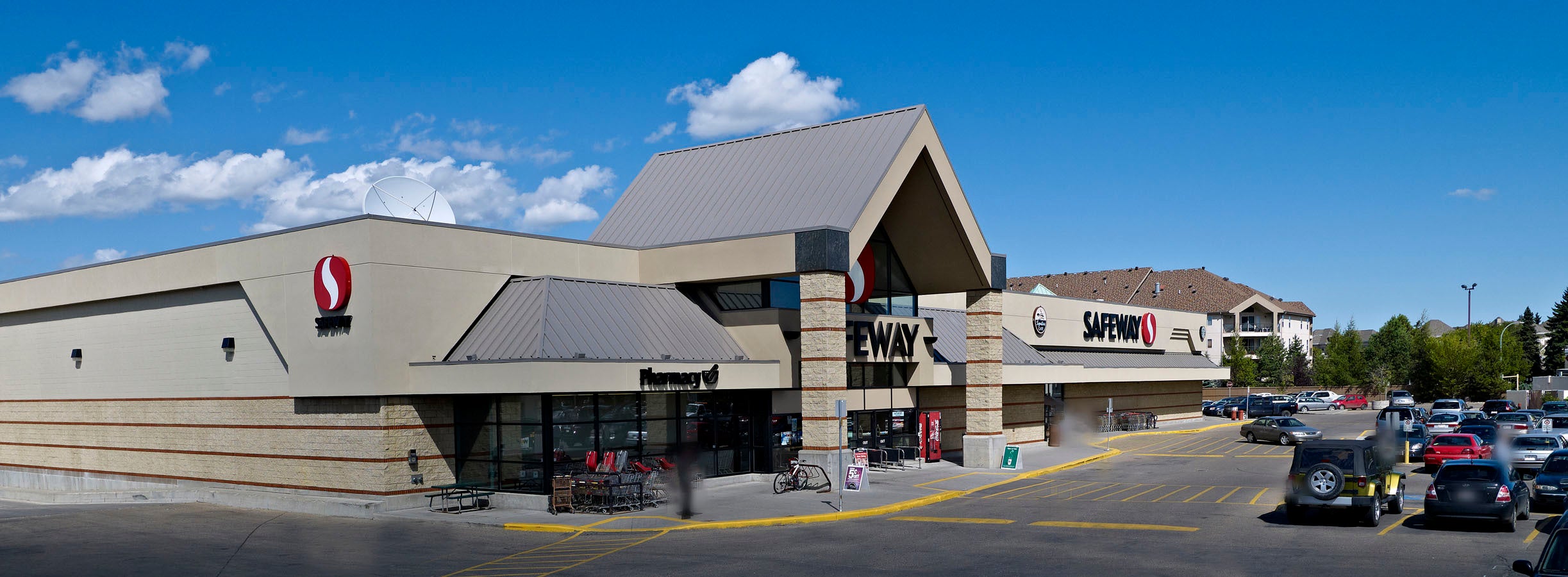 Meadowlark Health & Shopping Centre First Capital