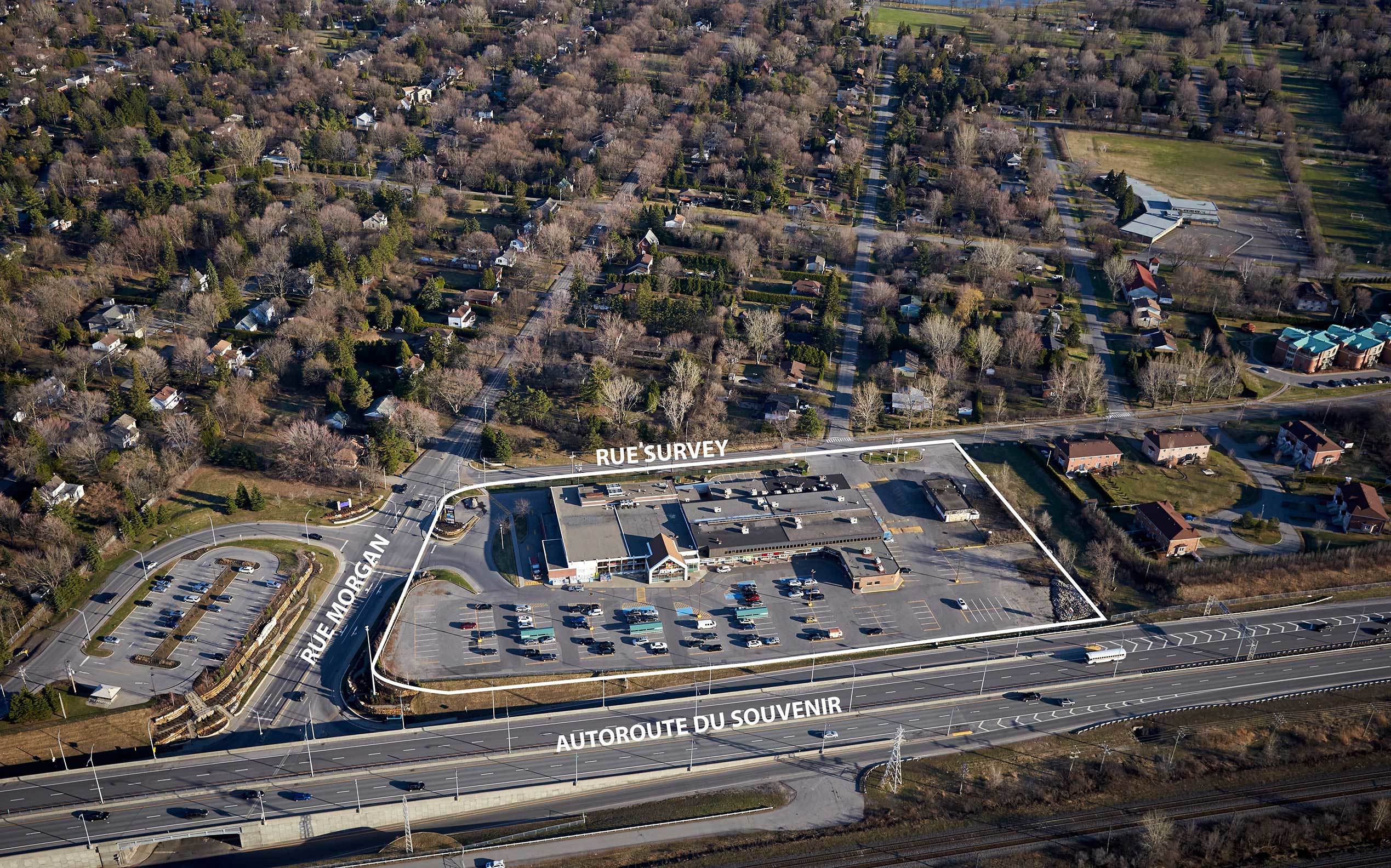 Plaza Baie D’Urfé First Capital